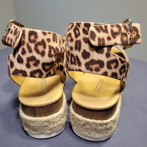 SODA WOMENS CHEETAH OPEN TOES S SANDLES - NEW WITH BOX - Picture 9 of 14
